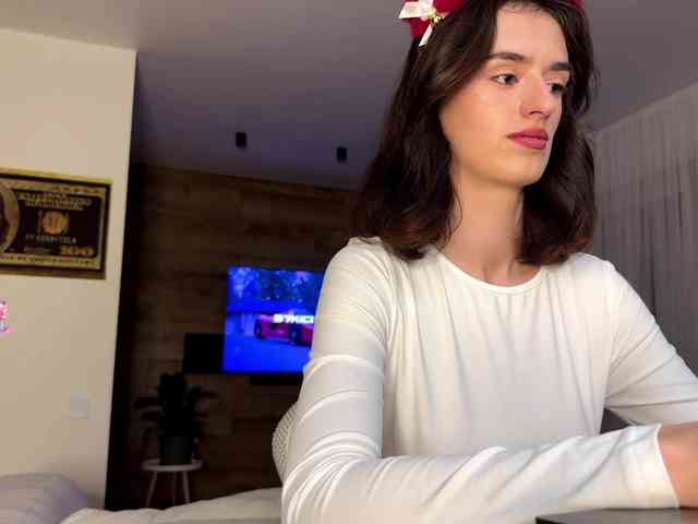 SweetieTati webcam