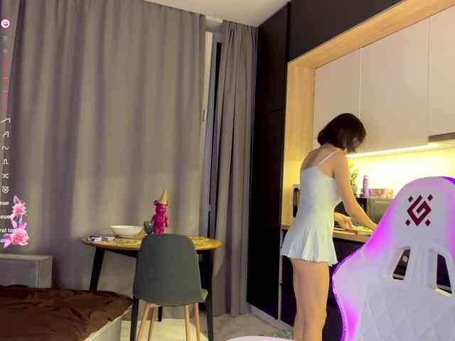 SweetieTati webcam