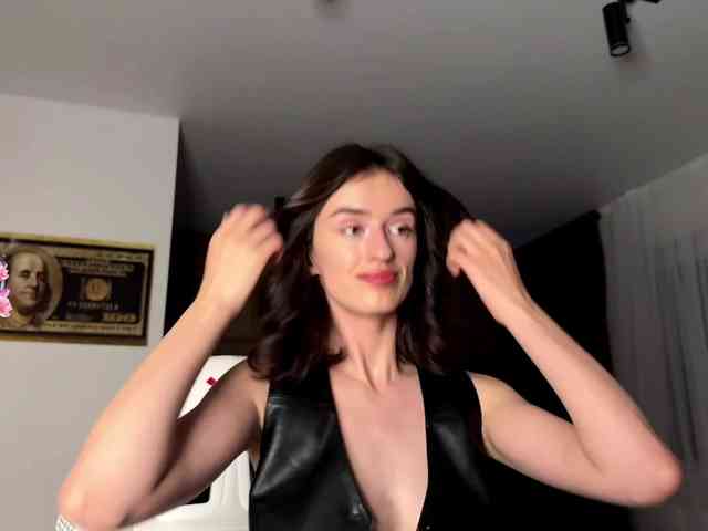 SweetieTati webcam