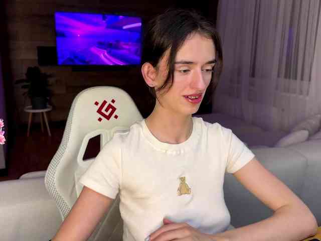 SweetieTati webcam