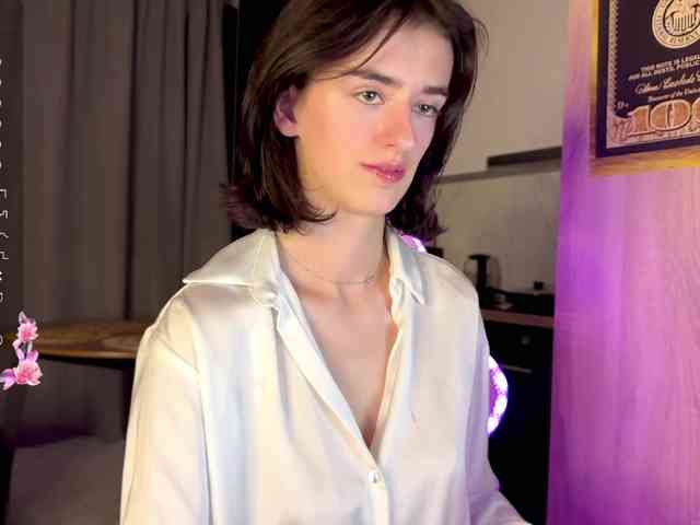 SweetieTati webcam