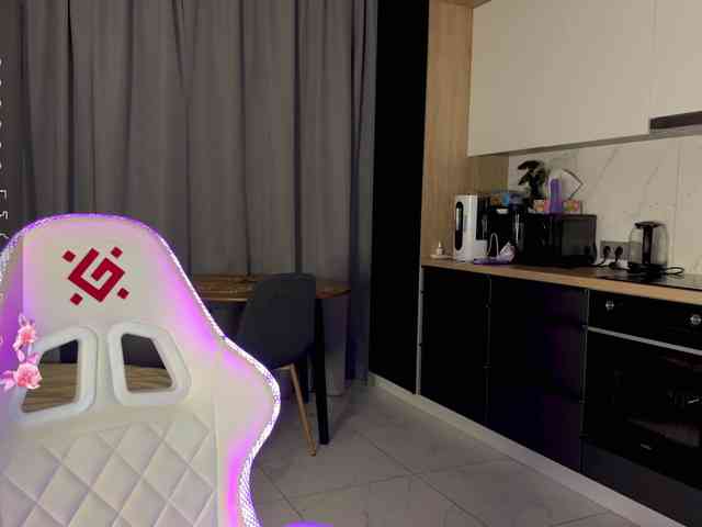 SweetieTati webcam