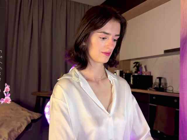 SweetieTati webcam