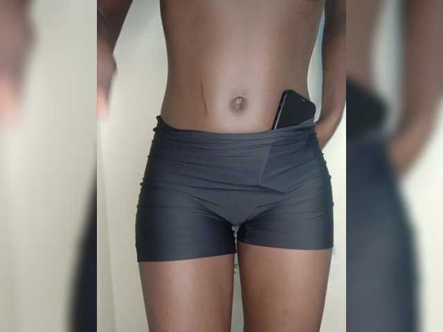 Sexybootyy's BongaCams show and profile