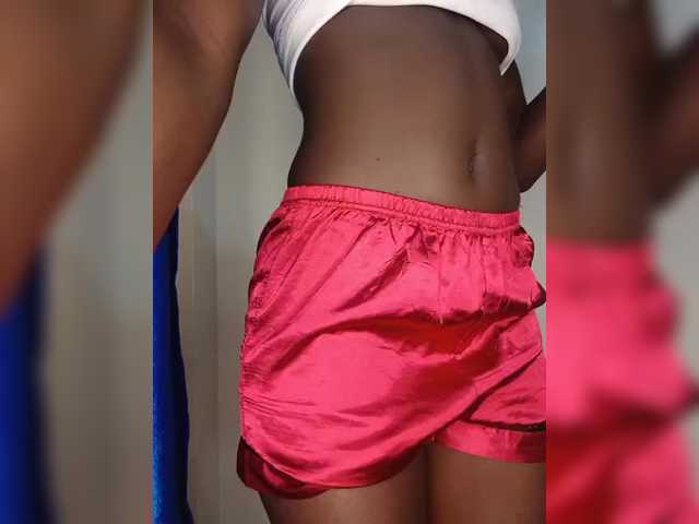 Sexybootyy's BongaCams show and profile