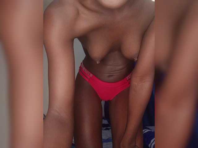  Sexybootyy chat room