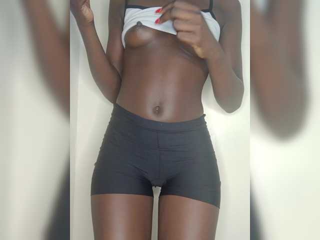 Sexybootyy's BongaCams show and profile