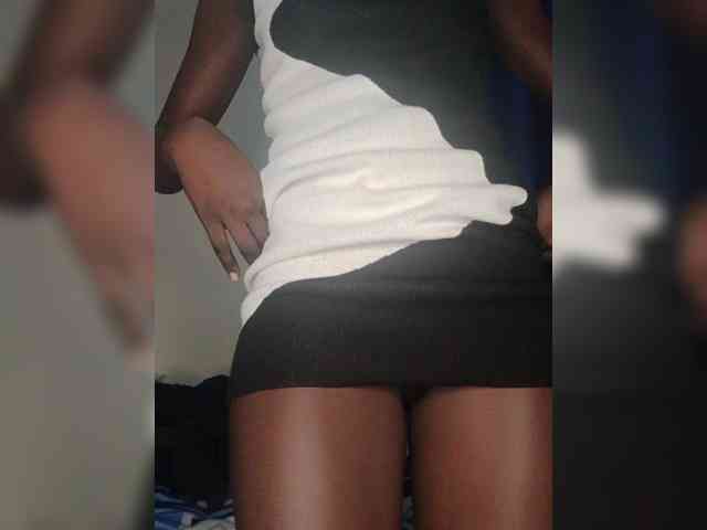 Sexybootyy webcam