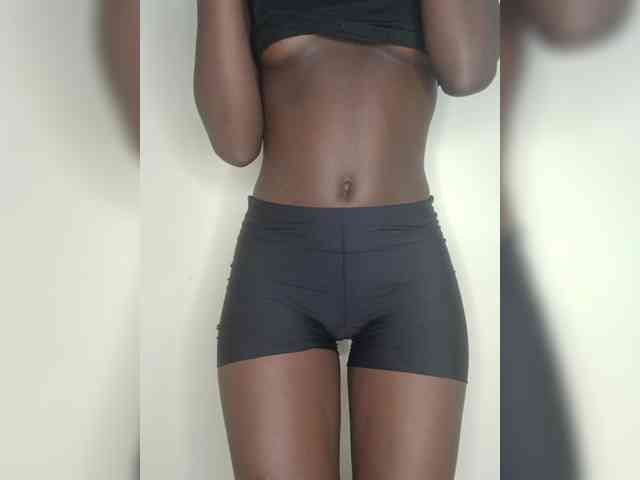 Sexybootyy webcam