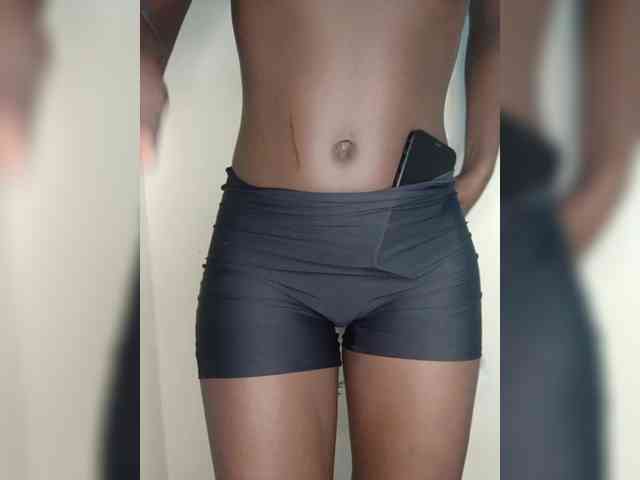 Sexybootyy webcam