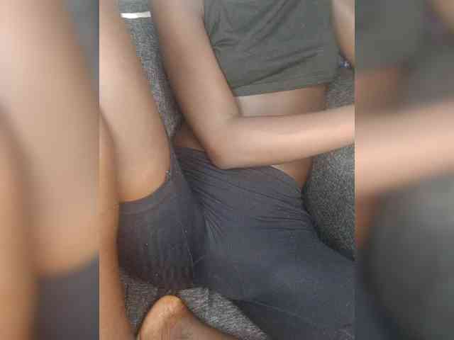 Sexybootyy webcam