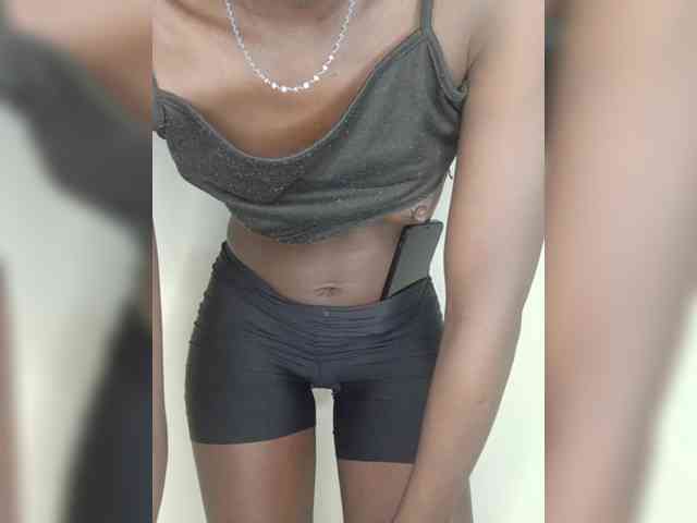Sexybootyy webcam