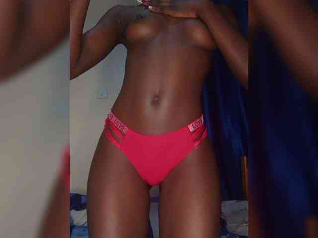 Sexybootyy webcam