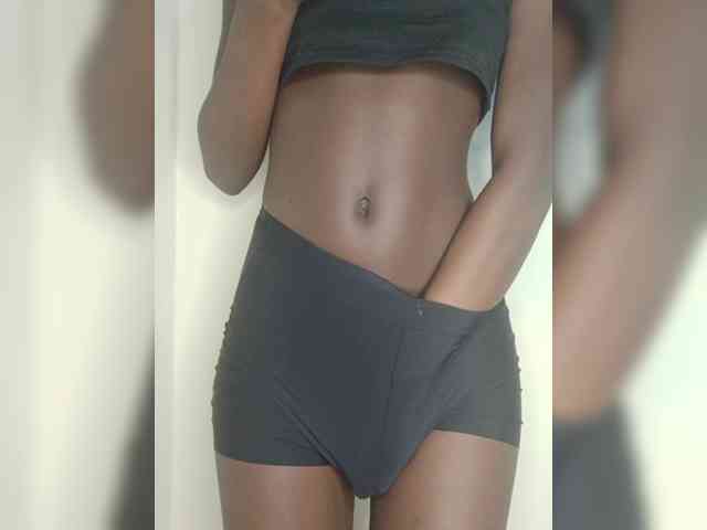 Sexybootyy webcam