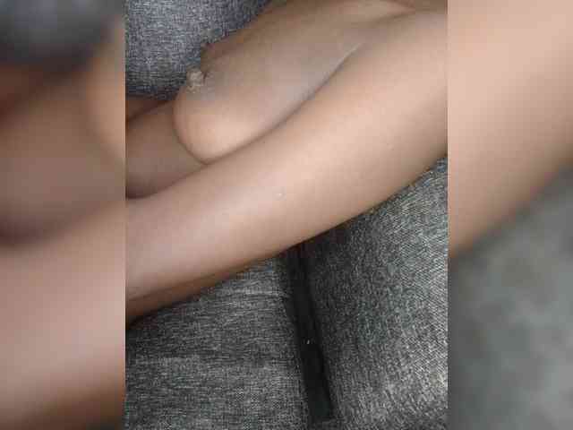 Sexybootyy webcam