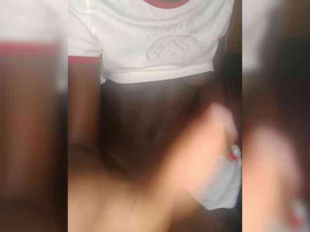 Sexybootyy webcam