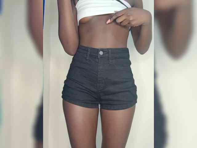 Sexybootyy webcam