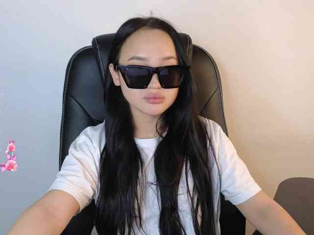 SonyaLess webcam