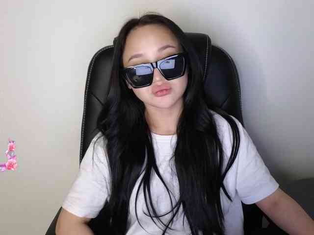 SonyaLess webcam