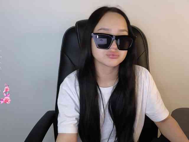 SonyaLess webcam