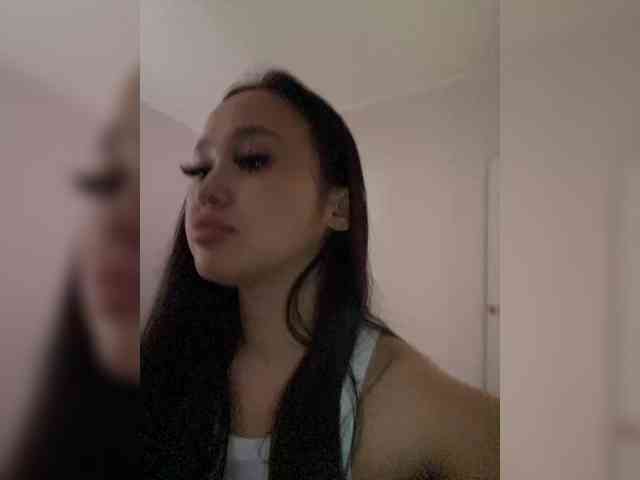 SonyaLess webcam