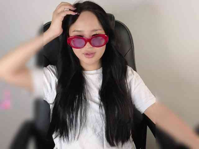 SonyaLess webcam