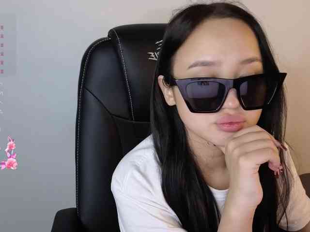 SonyaLess webcam