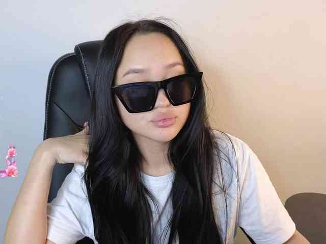 SonyaLess webcam