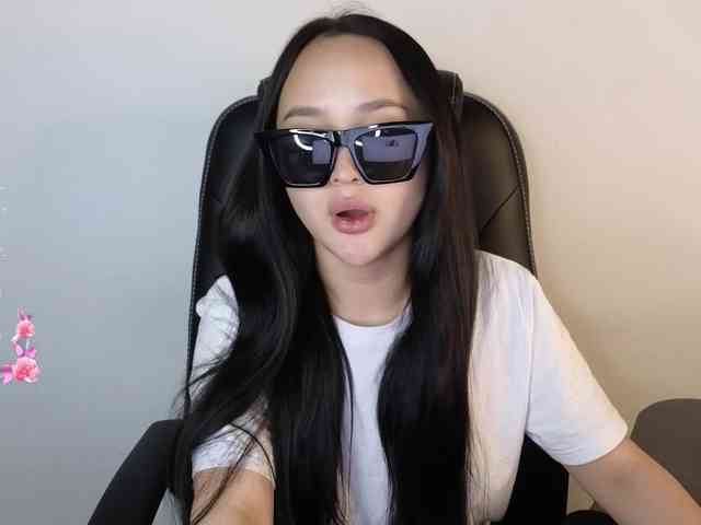 SonyaLess webcam