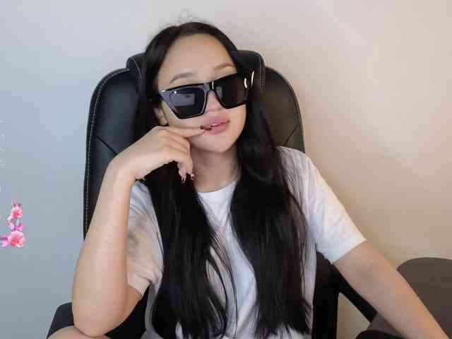 SonyaLess webcam