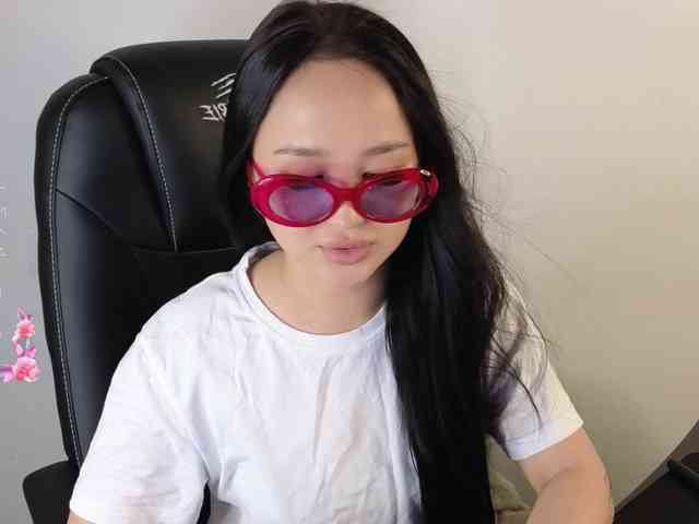 SonyaLess webcam