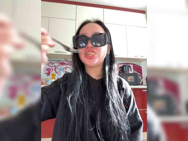 SonyaLess webcam