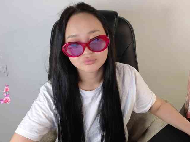 SonyaLess webcam