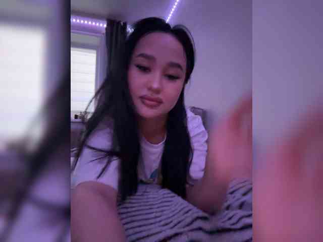 SonyaLess webcam