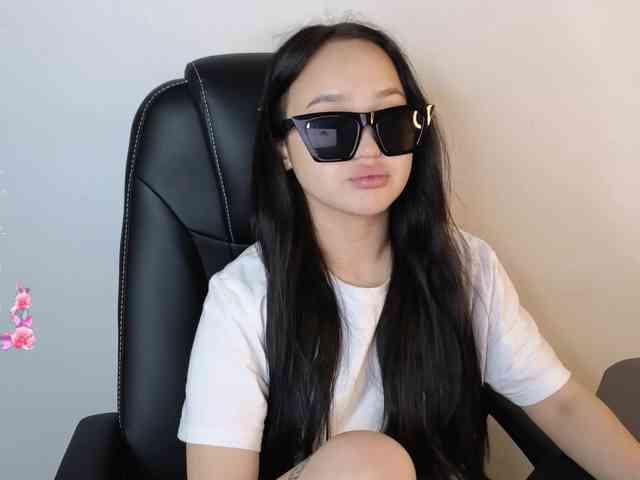 SonyaLess webcam