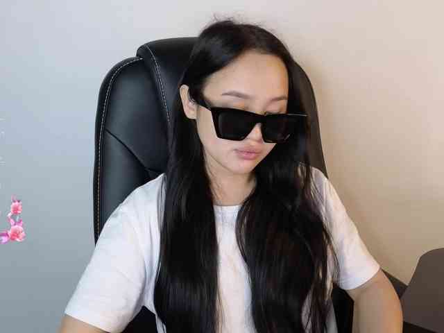 SonyaLess webcam