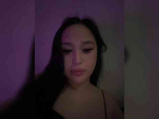 strip chat AgnesHill