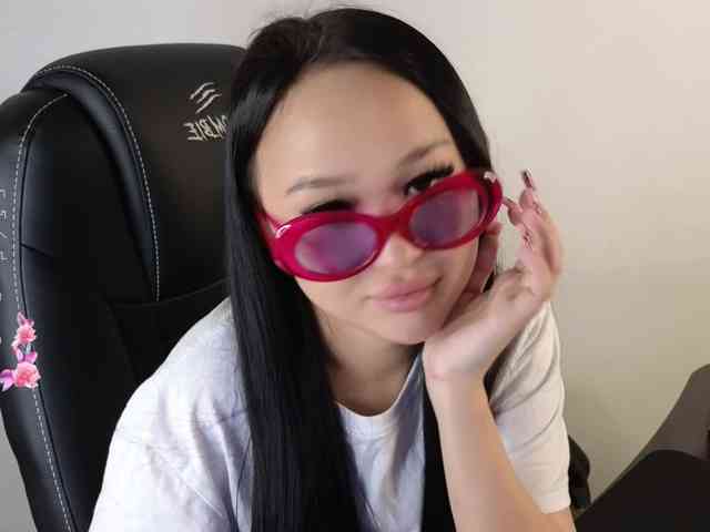 SonyaLess webcam