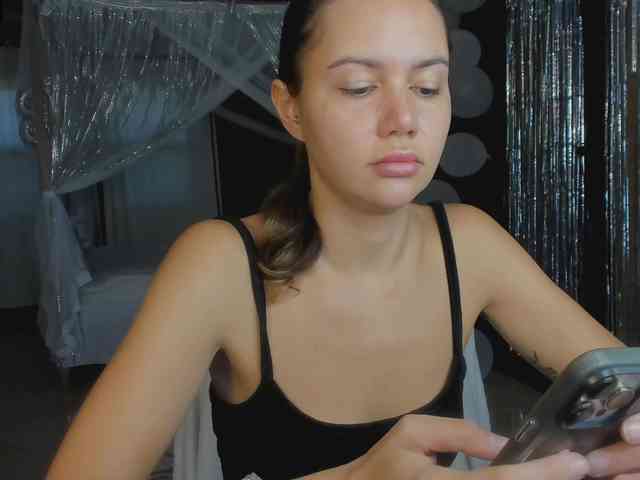 GrilledAvocadoz webcam