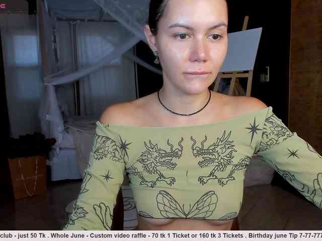 GrilledAvocadoz webcam