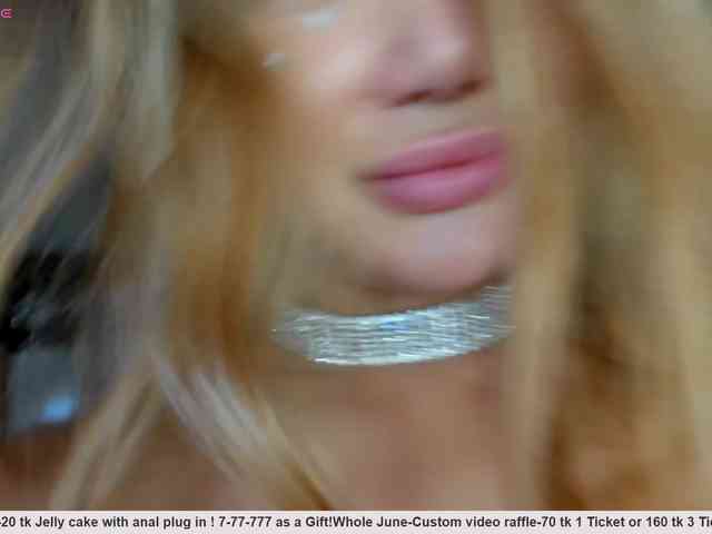 GrilledAvocadoz webcam