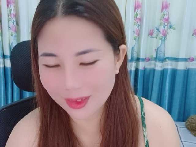 Queendy's BongaCams show and profile