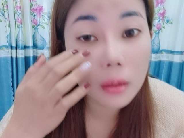 Queendy's BongaCams show and profile