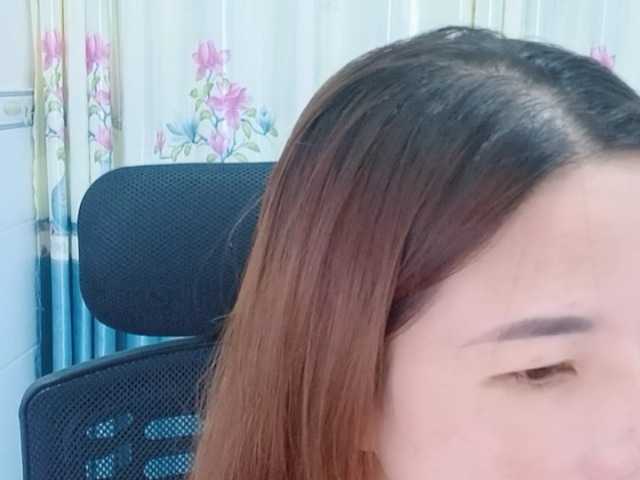 Queendy's BongaCams show and profile