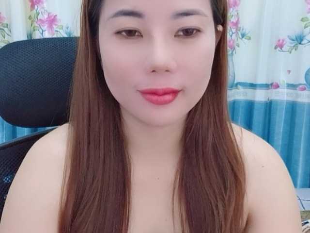 Queendy's BongaCams show and profile