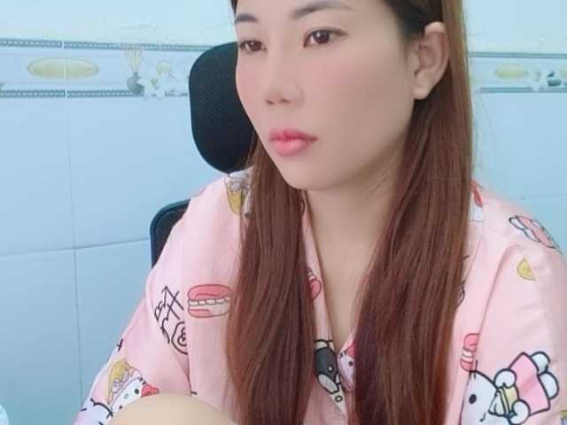 Queendy's BongaCams show and profile