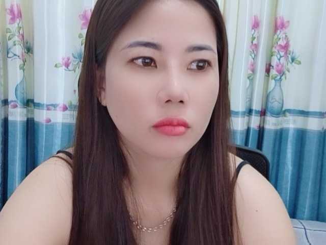 Queendy's BongaCams show and profile