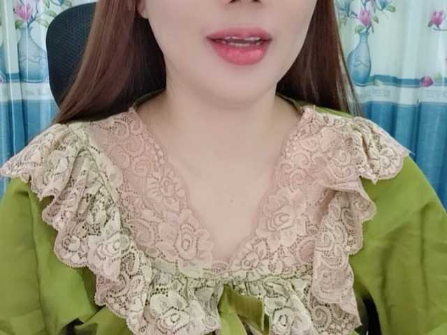 Queendy's BongaCams show and profile