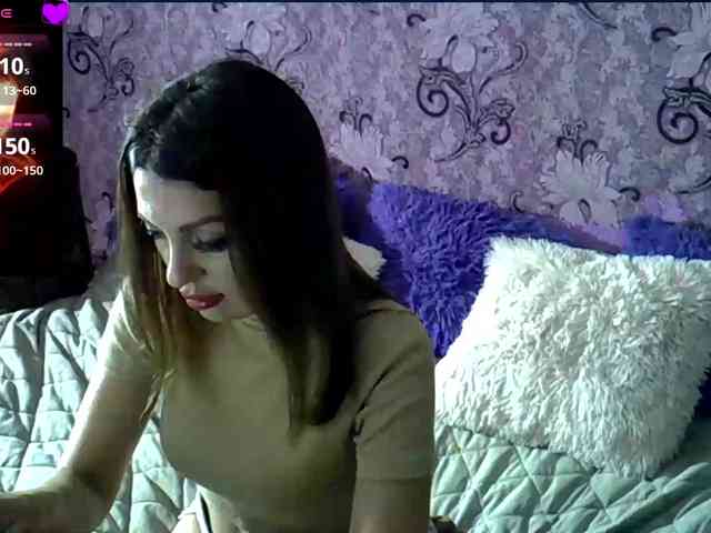 DaryaBloom webcam