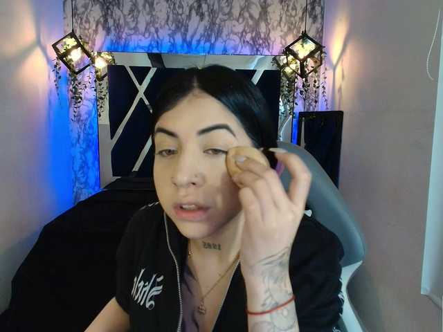 violetsmith webcam bongacams model stream image